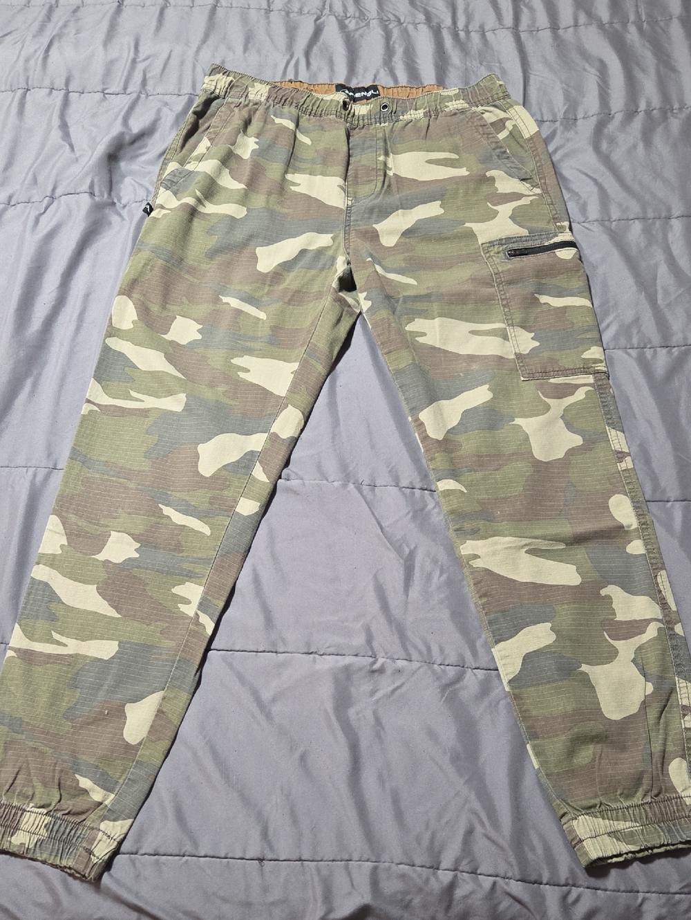 Men's Camouflage Cargo Joggers - Green Camo